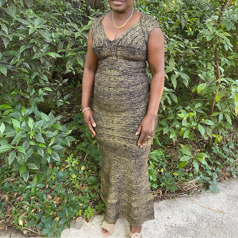 Fashion Nova Elegant Black and Gold Maxi Dress